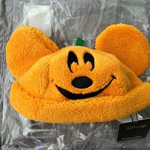 Disney Mickey Mouse Pumpkin Hat beanie